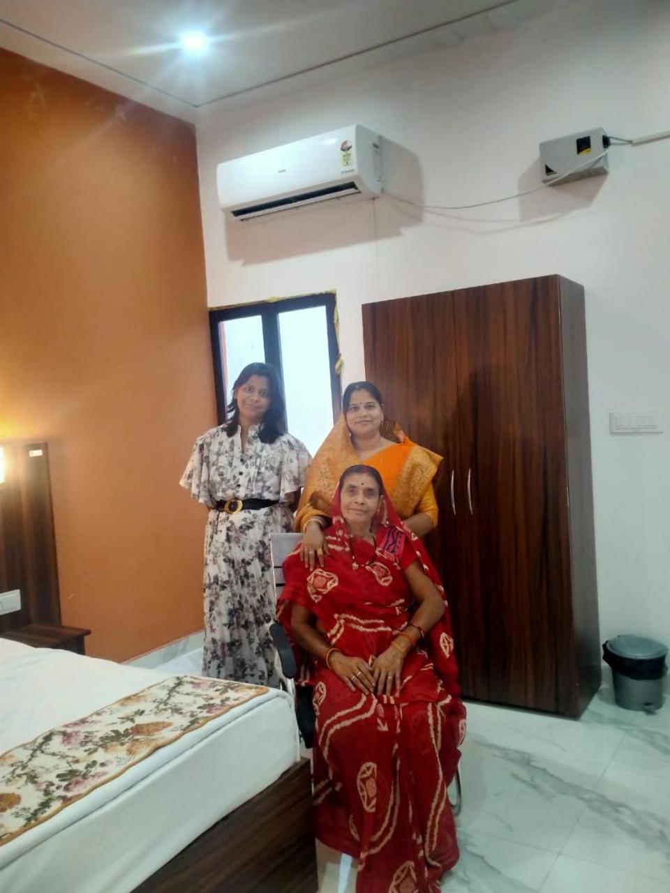 Atithi Inn Khajurāho Extérieur photo